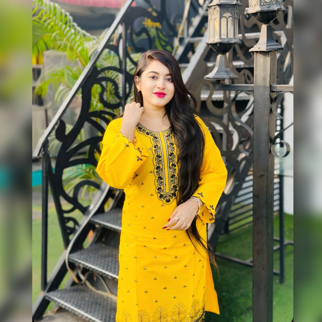 Pakistani Inspired Boutique Kurta Dress (2 Pieces) - Image 4